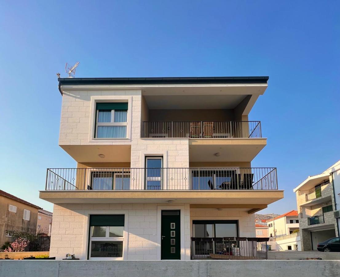 Vila Zrina - Apartmani Trogir Exteriér fotografie
