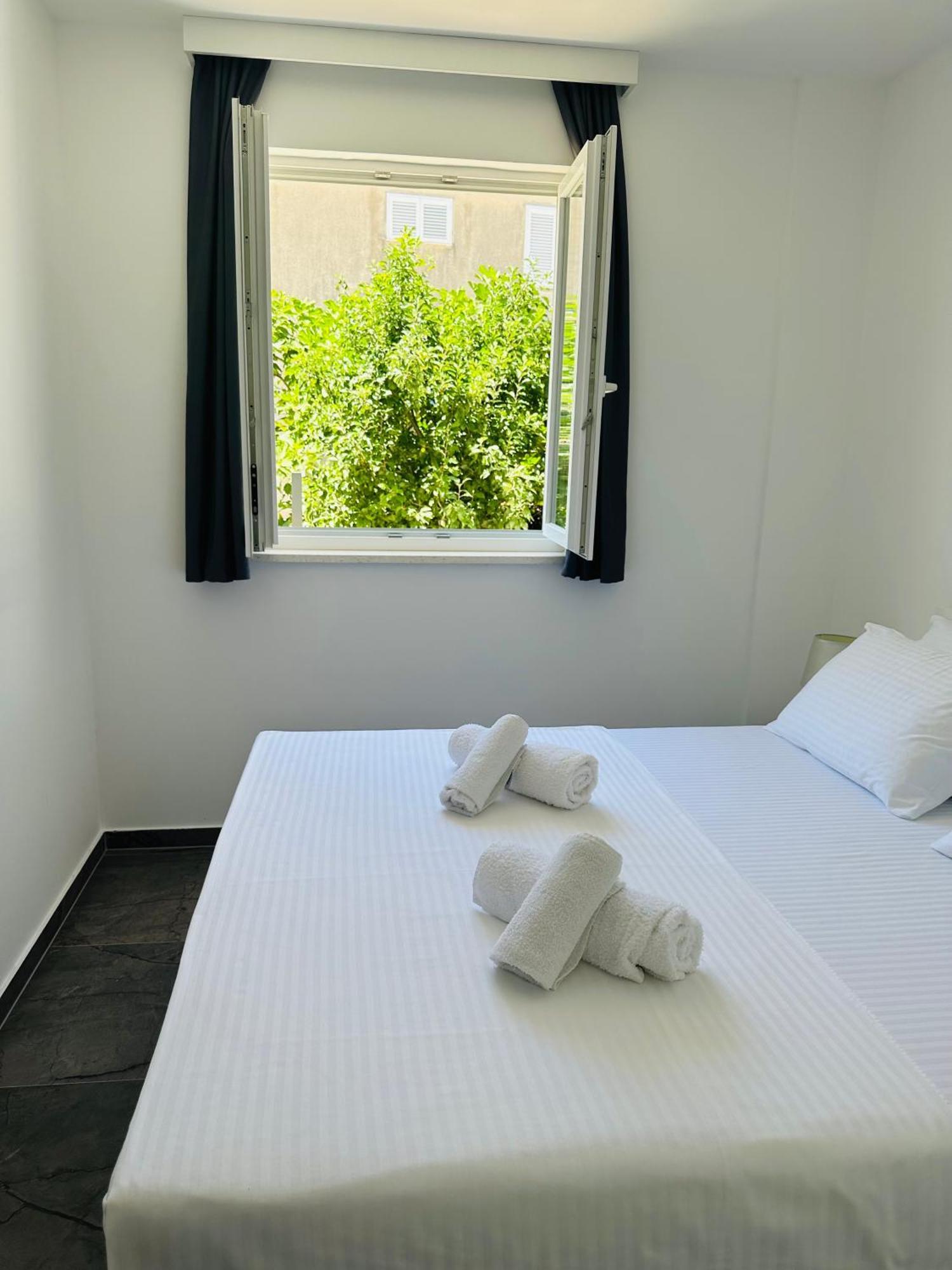 Vila Zrina - Apartmani Trogir Exteriér fotografie