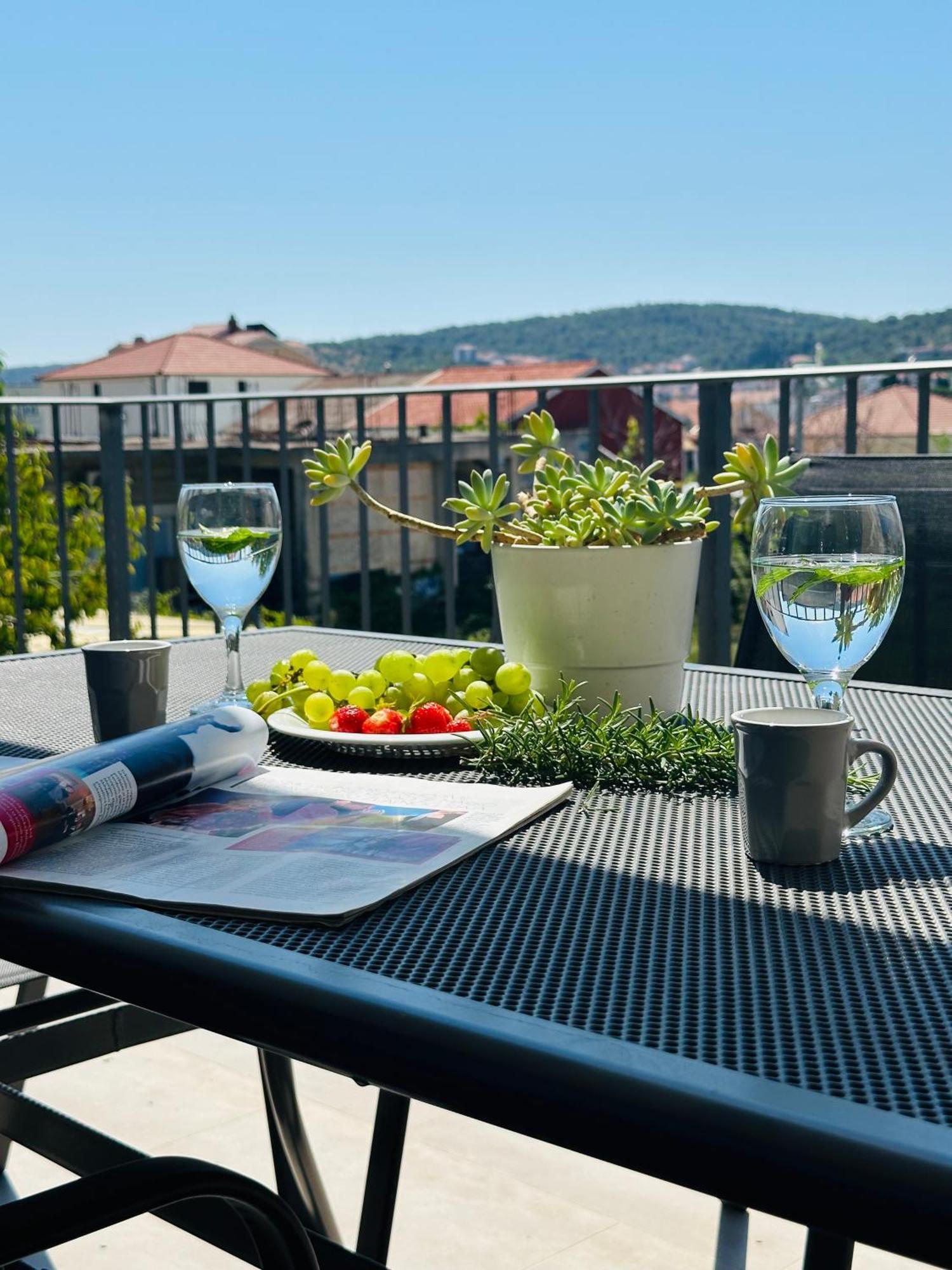 Vila Zrina - Apartmani Trogir Exteriér fotografie